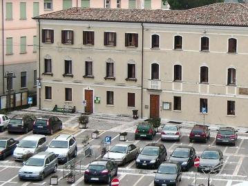 
 Il Municipio di Nove