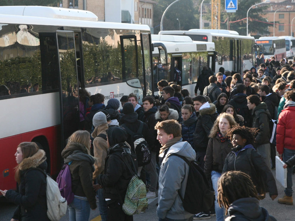 Autobus in servizio nel centro studi. FOTO CECCON 