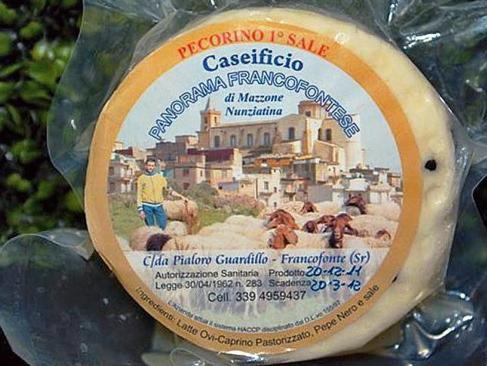 Il pecorino acquistato dalla famiglia intossicata. N.B.