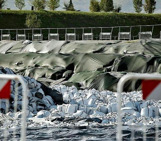 I fanghi da concia nella discarica della zona industriale. ARCHIVIO