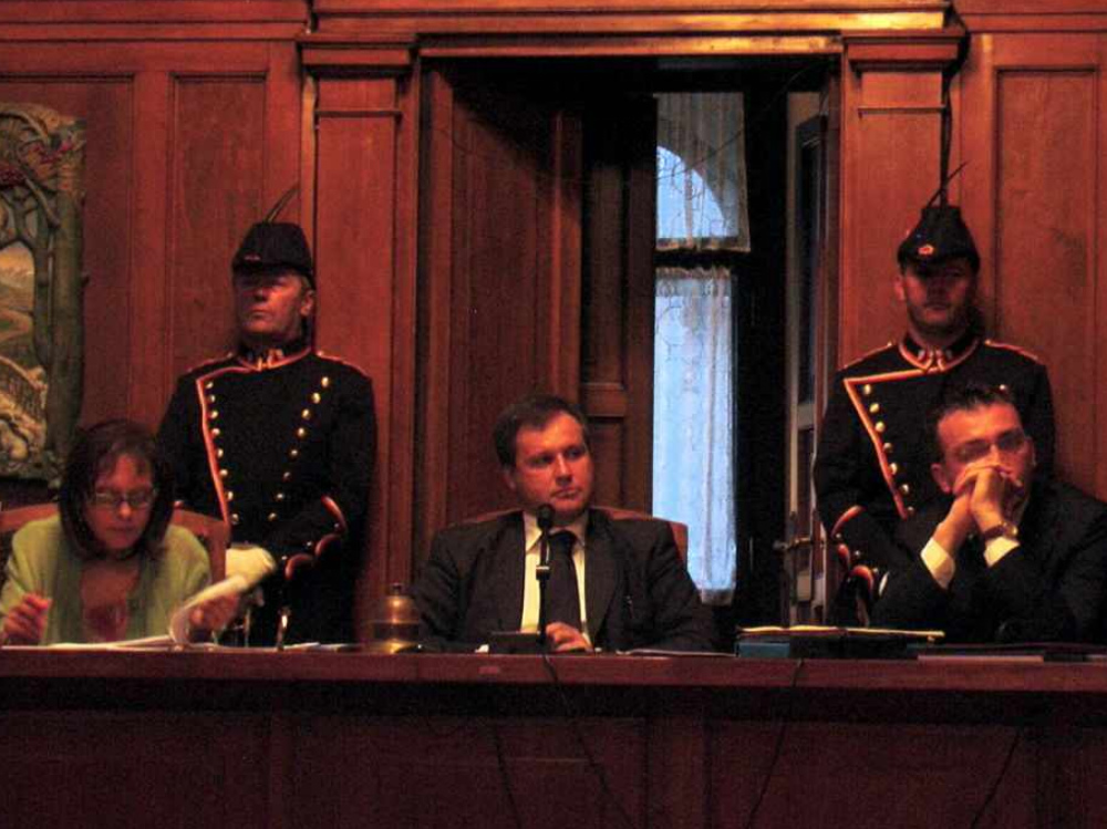 Il sindaco Gios durante una seduta del Consiglio comunale 
