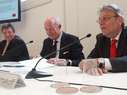 Roberto Ditri, al centro, tra Gaetano Cavalieri (sx.) ed Eli Izhakoff